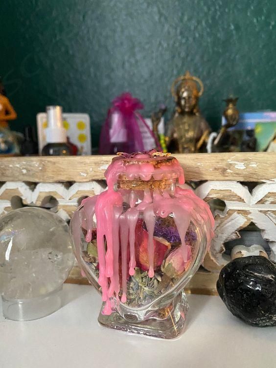 Altar preparado para un trabajo de amor